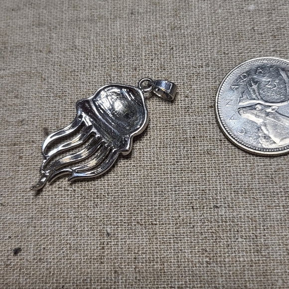 Lot of 2 Pink Opal Pendants ~ Turtle & Octapus - Picture 6 of 7